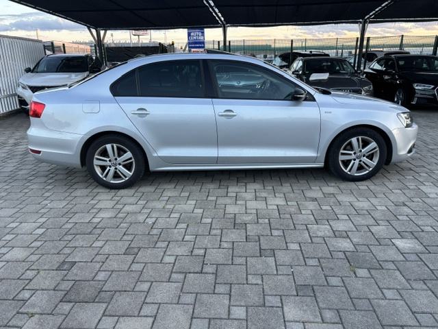 VW Jetta 1,6 TDI Highline Led Xenon Navi Alu Reg do 07.2027!!!, fotografija 7