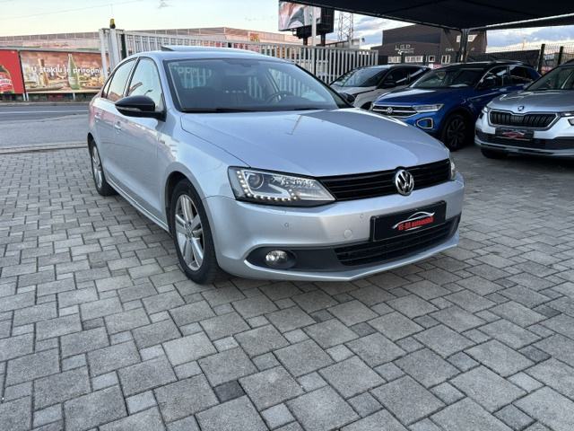 VW Jetta 1,6 TDI Highline Led Xenon Navi Alu Reg do 07.2027!!!, fotografija 8