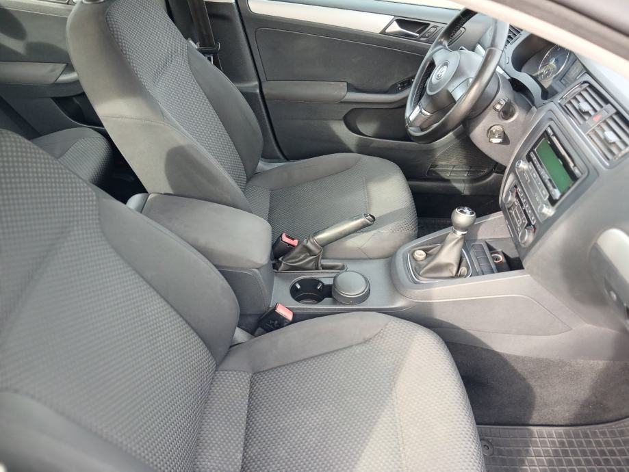 VW Jetta 1,6 TDI mali potrošač, fotografija 11