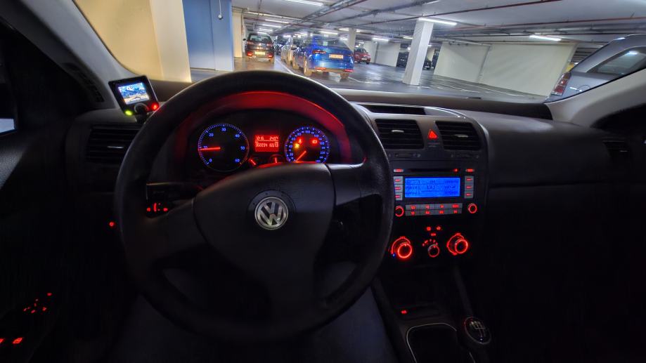 VW Jetta 1,9 TDI, fotografija 8