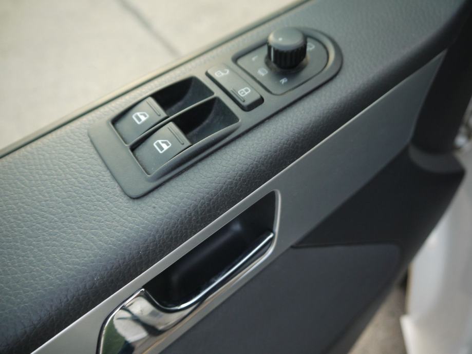VW Multivan 2,0 BiTDI 180PS -7xsjedista- kuka- 4x4 zupčasti remen NOV, fotografija 6