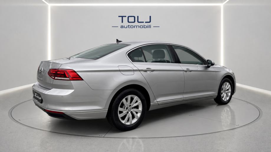 VW PASSAT 1,5 TSI **FULL SERVISNA** 1.VL**U PDV-U**, fotografija 3