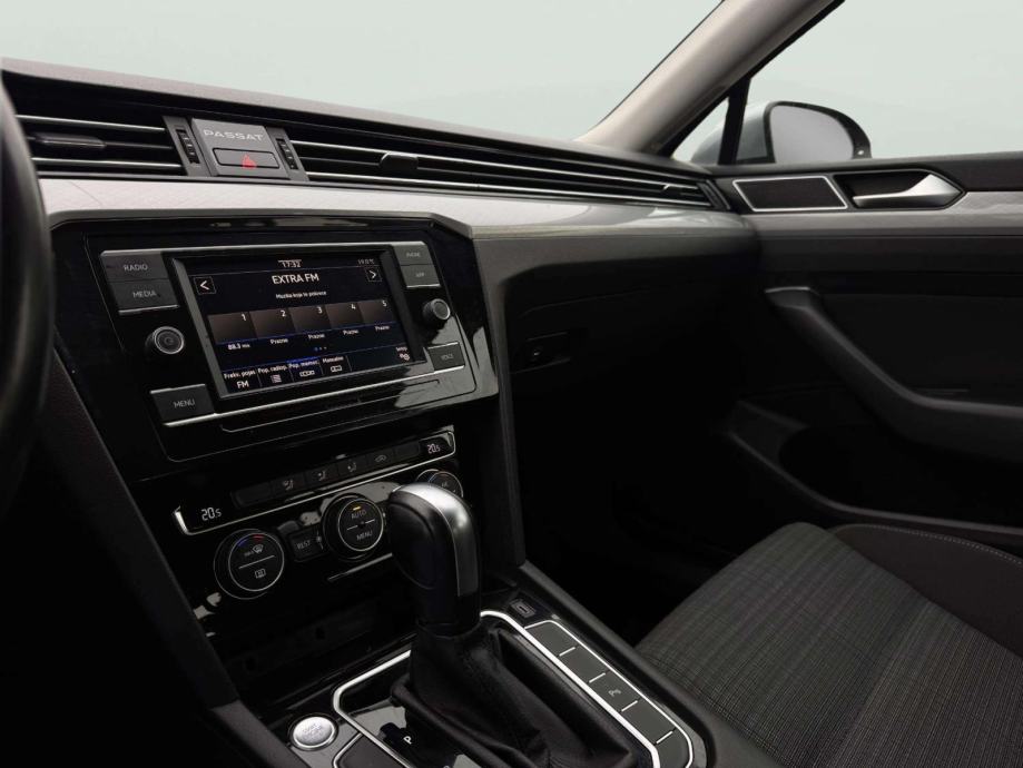 VW PASSAT 1,5 TSI **FULL SERVISNA** 1.VL**U PDV-U**, fotografija 7