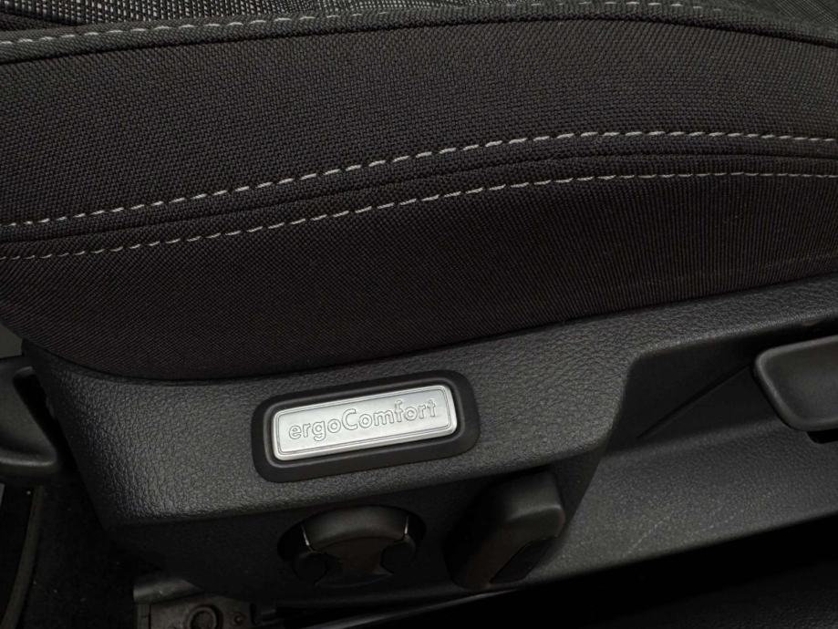 VW PASSAT 1,5 TSI **FULL SERVISNA** 1.VL**U PDV-U**, fotografija 20