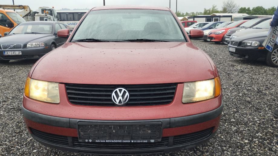 VW Passat 1,6, pogled izvana - slika 2