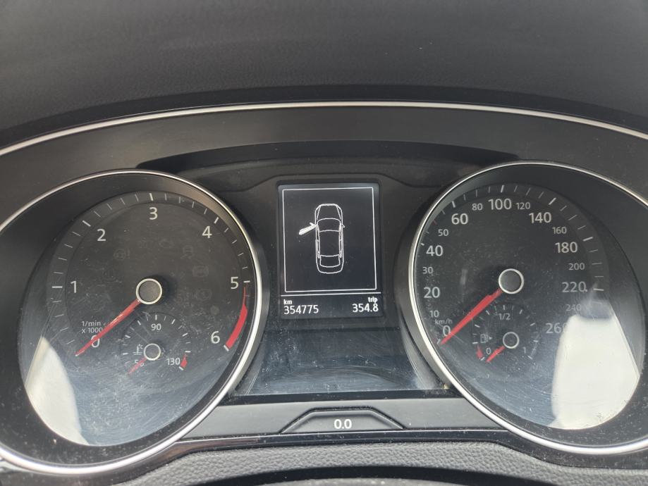 VW Passat 1,6 TDI, 1.vlasnik, 2016.g., fotografija 13