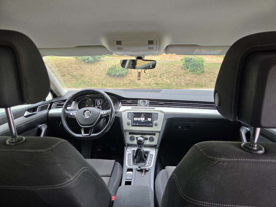 VW Passat 1,6 TDI, 1.vlasnik, 2016.g., fotografija 18