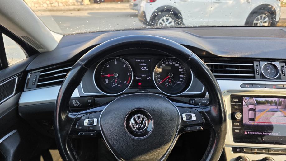 VW Passat 1,6 TDI BMT DSG automatik, fotografija 2