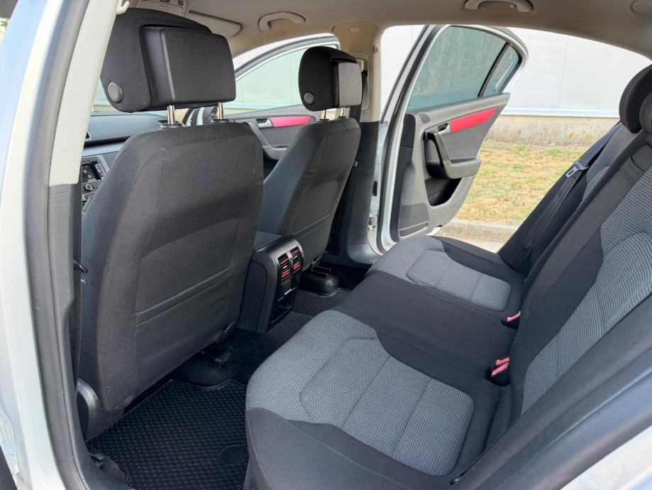 VW Passat 1,6 TDI BMT, fotografija 10