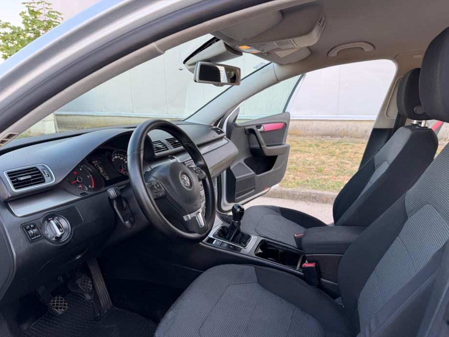 VW Passat 1,6 TDI BMT, fotografija 9