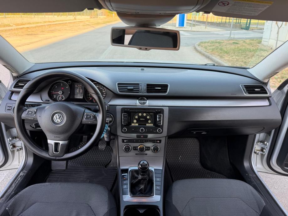 VW Passat 1,6 TDI BMT, fotografija 11