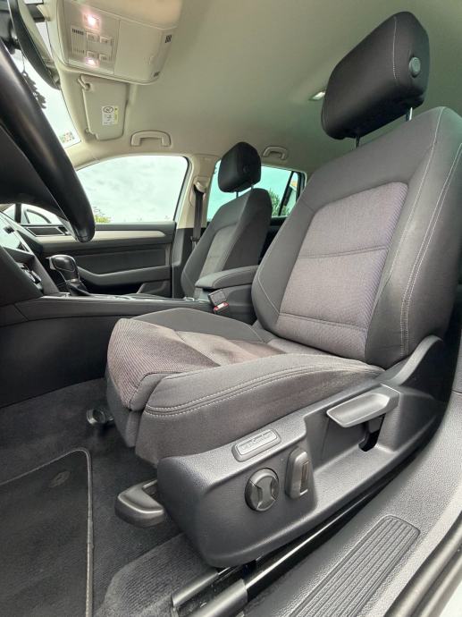 VW Passat 1,6 TDI DSG|ACC|PDC|FULL LED|, fotografija 9