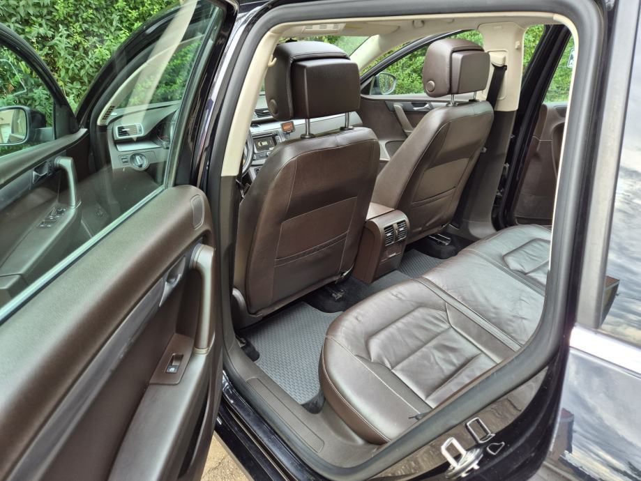 VW Passat 1.6 TDI HIGHLINE*KROVNI OTVOR*PARK. SENZORI*KOŽA*, fotografija 17
