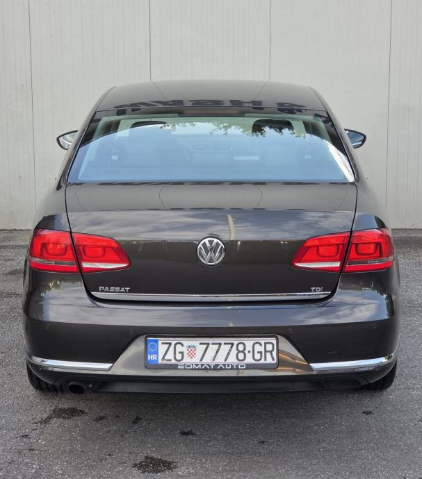 VW Passat 1,6 TDI ● HIGHLINE ● SERVISNA ● NOVE GUME ● Reg. 04/2027., fotografija 6