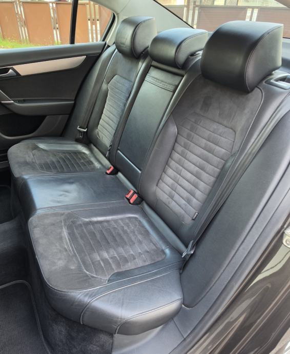 VW Passat 1,6 TDI ● HIGHLINE ● SERVISNA ● NOVE GUME ● Reg. 04/2027., fotografija 11