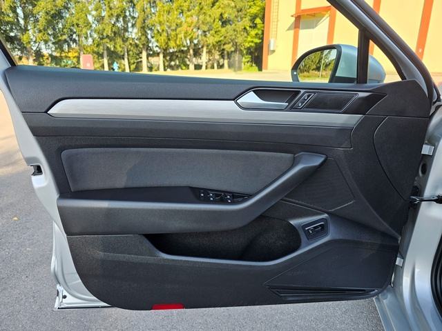VW PASSAT 1.6 TDI-NAVI-TEMPO-PARK PILOT-PDC-1VL-POTVRDA KM-KAO NOV, fotografija 10