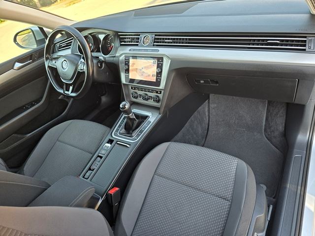 VW PASSAT 1.6 TDI-NAVI-TEMPO-PARK PILOT-PDC-1VL-POTVRDA KM-KAO NOV, fotografija 17