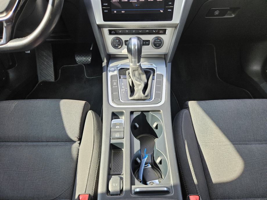 VW Passat 1,6 TDI AKCIJA !!!, fotografija 19