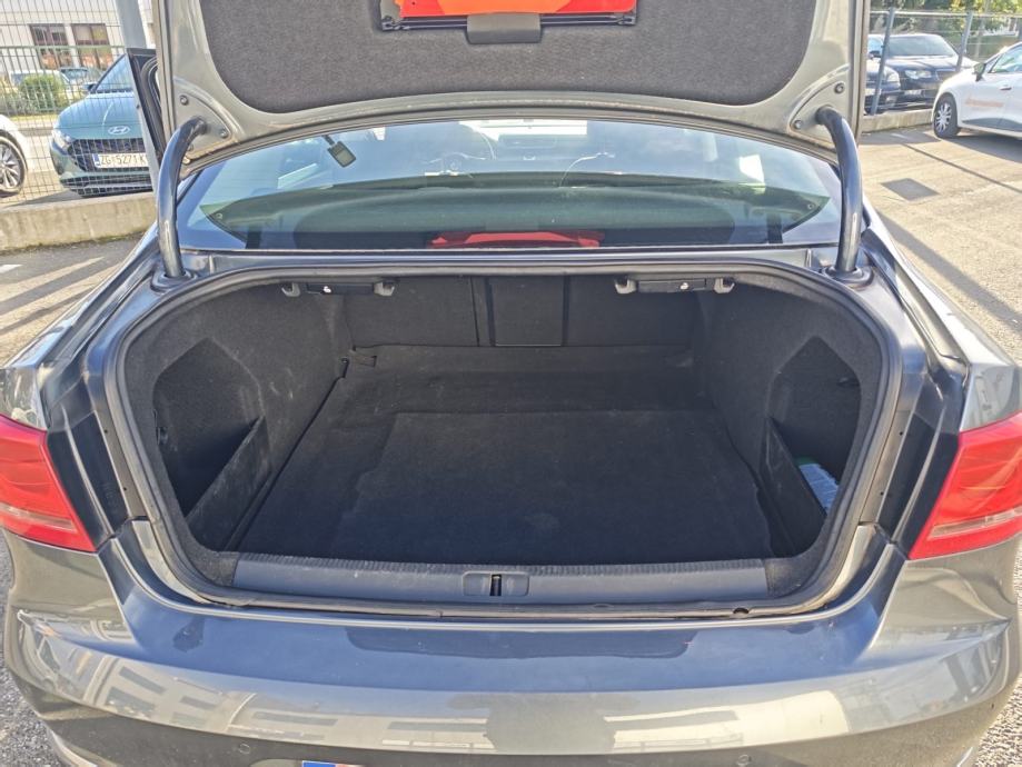 VW Passat 1.6 TDI 2012. • 291.000 km • 2 KLJUČA • SERVISNA KNJIŽICA, fotografija 5