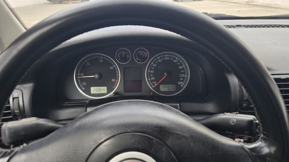 VW Passat 1,9 TDI HIGH LINE 96KW/ XENON - PRILIKA!!!+SET FELGE/GUMA, fotografija 3