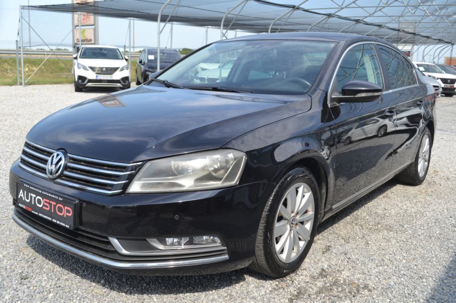 VW Passat 2,0 TDI *** 1. VLASNIK *** SERVISNA *** MOTOR ODLIČAN, fotografija 2