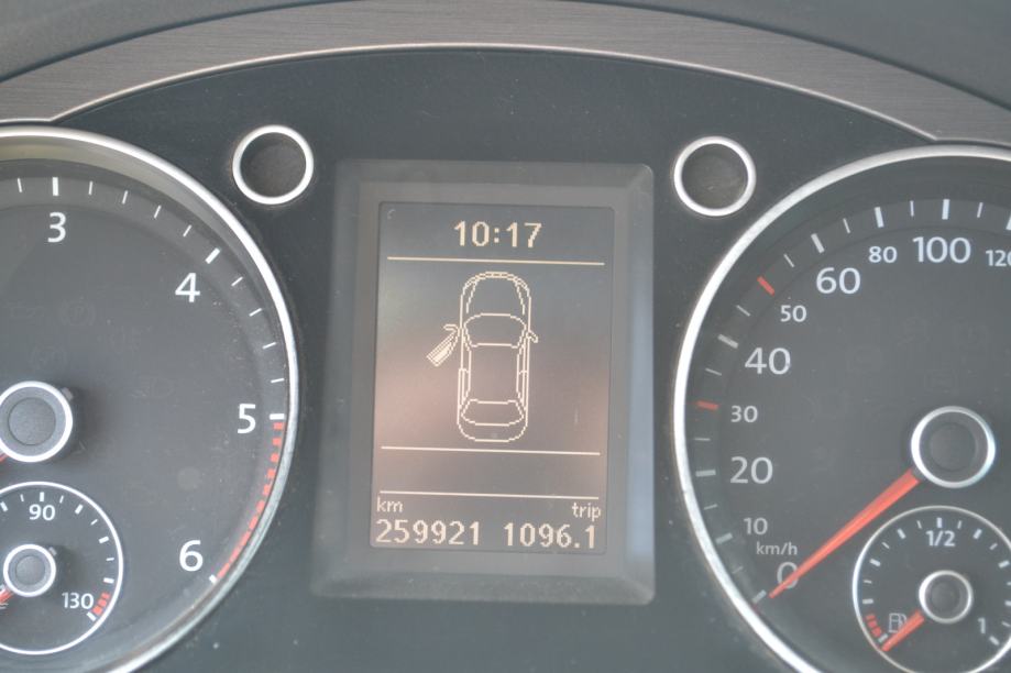 VW Passat 2,0 TDI *** 1. VLASNIK *** SERVISNA *** MOTOR ODLIČAN, fotografija 10