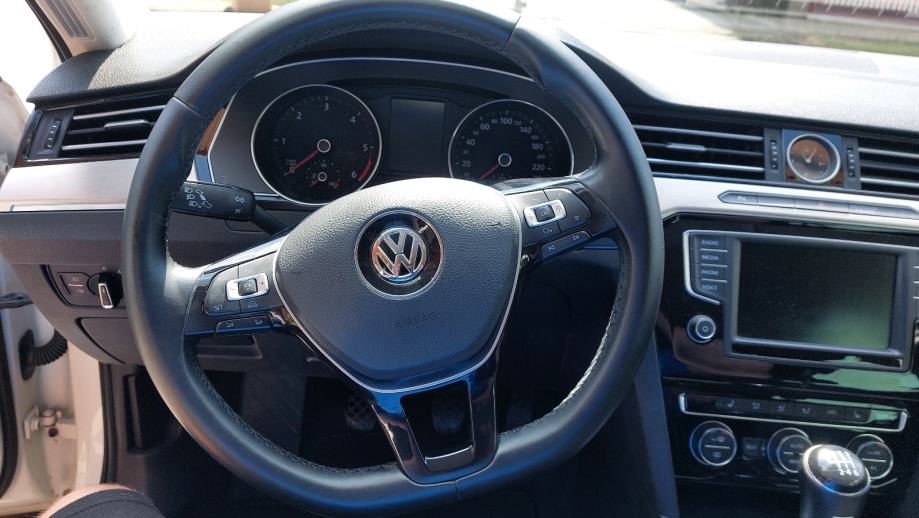 VW Passat 2,0 TDI 110kw led matrix HIGH LINE, fotografija 11