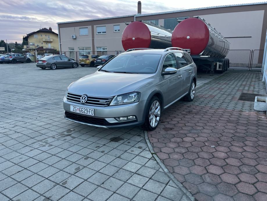 VW Passat 2,0 TDI ALLTRACK DSG, fotografija 2