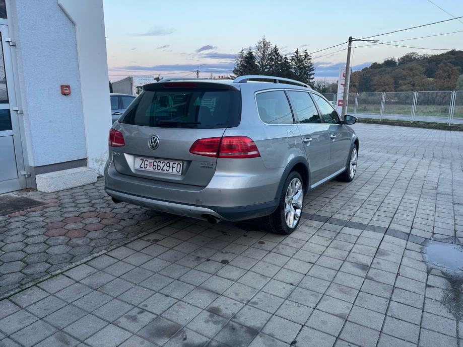 VW Passat 2,0 TDI ALLTRACK DSG, fotografija 3