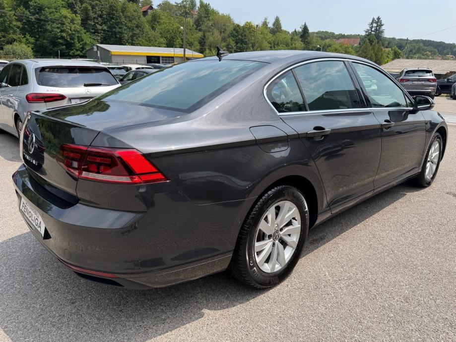 VW Passat 2.0 TDI AUTOMATIK,MODEL 2022,KAMERA,RADAR,LED,F1,U PDV-U!, fotografija 2