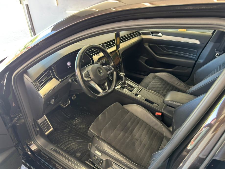 VW Passat 2,0 TDI DSG *REDIZAJN MODEL 2020, PUNO OPREME*, fotografija 5