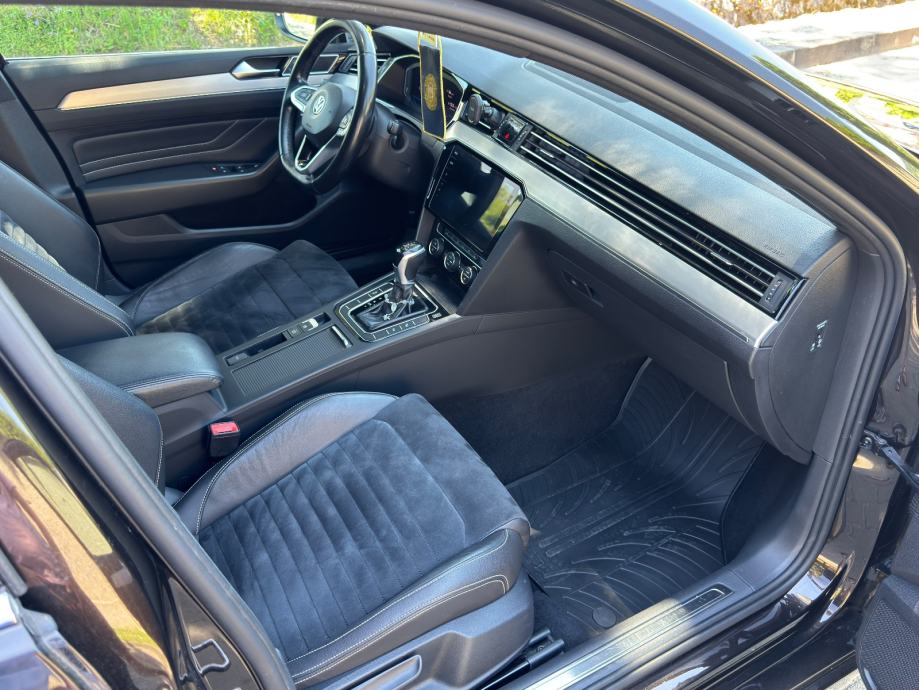 VW Passat 2,0 TDI DSG *REDIZAJN MODEL 2020, PUNO OPREME*, fotografija 18