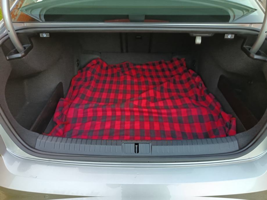 VW Passat 2,0 TDI automatik, fotografija 12