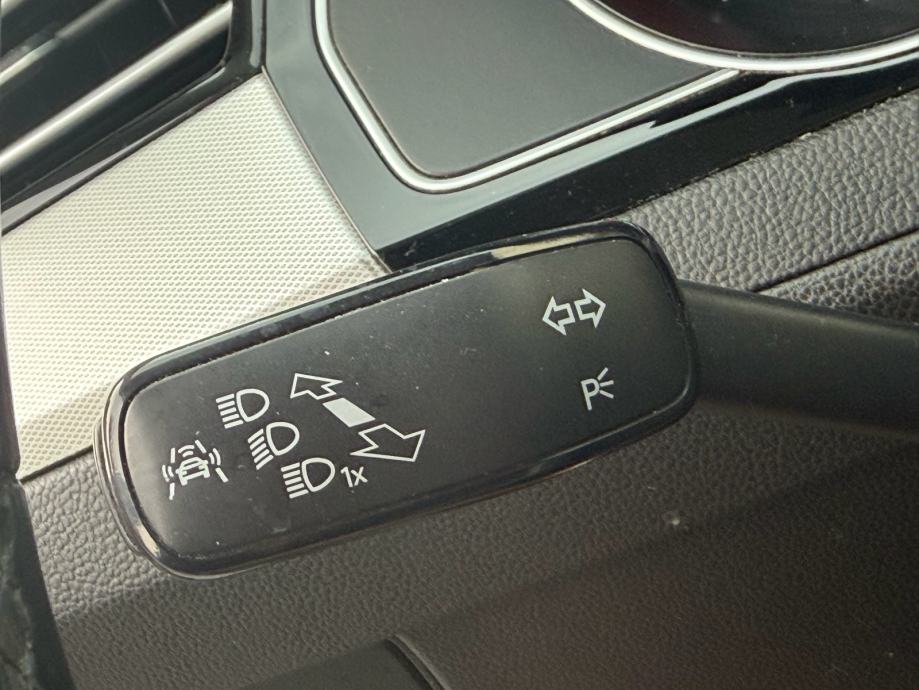 VW Passat 2,0 TDI Automatik TOP Stanje, FULL Oprema,, fotografija 15