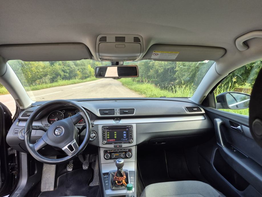 VW Passat 2,0 TDI BMT, fotografija 5