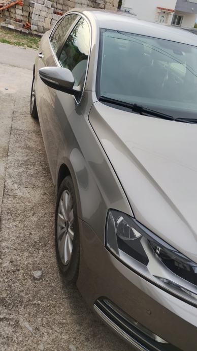 VW Passat 2,0 TDI BMT, fotografija 5