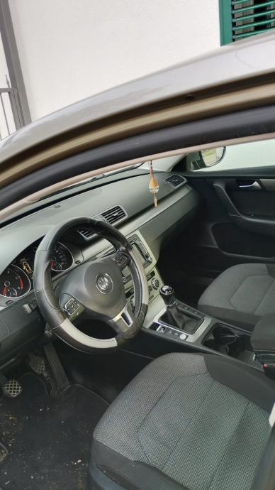 VW Passat 2,0 TDI BMT, fotografija 7
