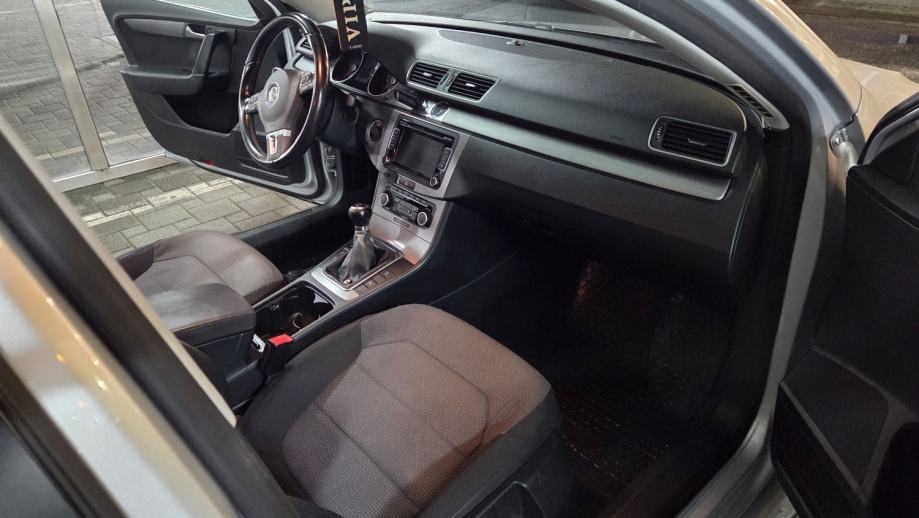 VW Passat 2,0 TDI BMT, fotografija 9