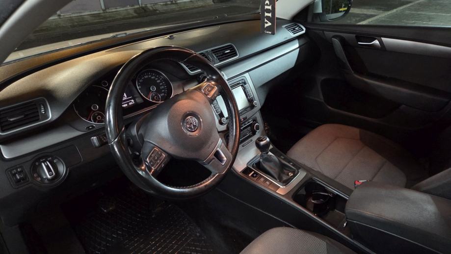 VW Passat 2,0 TDI BMT, fotografija 6