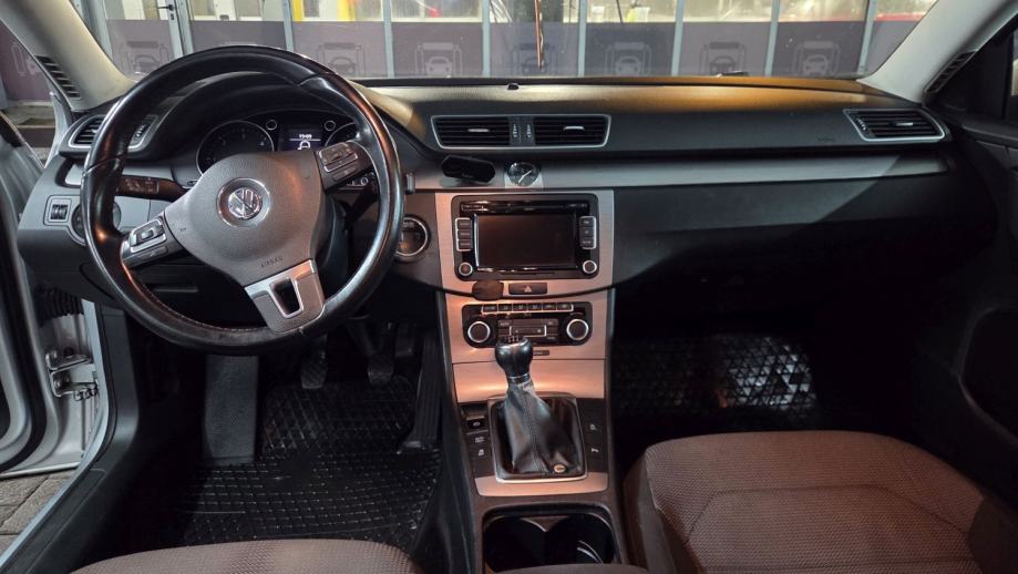 VW Passat 2,0 TDI BMT, fotografija 7