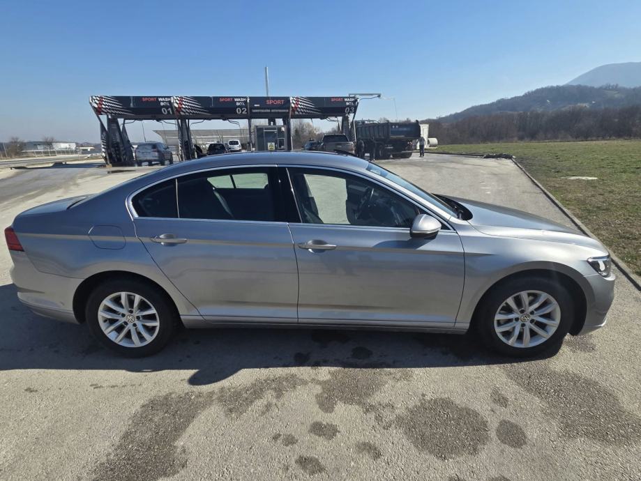 VW Passat 2,0 TDI DSG 110 KW, 6/2020, 123 000 km, fotografija 11