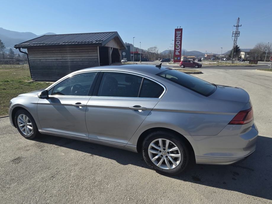 VW Passat 2,0 TDI DSG 110 KW, 6/2020, 123 000 km, fotografija 10