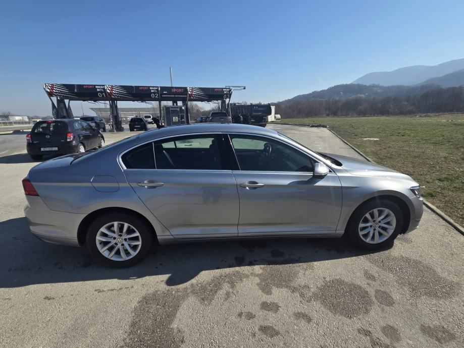 VW Passat 2,0 TDI DSG 110 KW, 6/2020, 123 000 km, fotografija 14