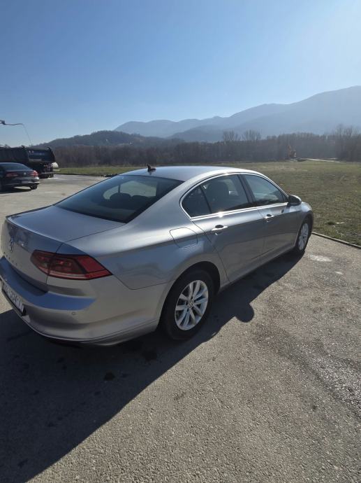 VW Passat 2,0 TDI DSG 110 KW, 6/2020, 123 000 km, fotografija 7