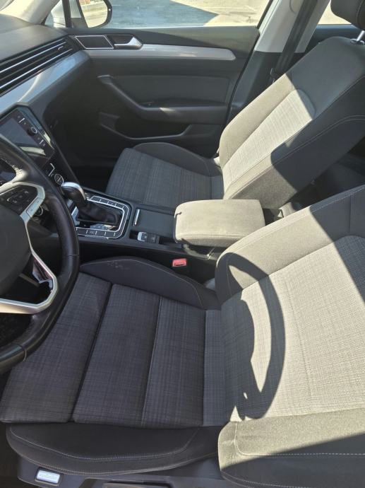 VW Passat 2,0 TDI DSG 110 KW, 6/2020, 123 000 km, fotografija 13