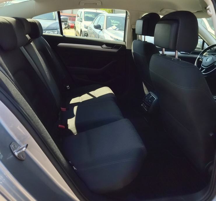 VW Passat 2,0 TDI DSG 2019 GOD. SAMO 90TKM HR VOZILO SEVISNA U PDV-u, fotografija 14