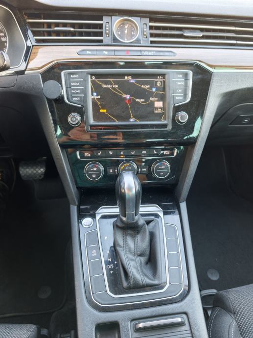 VW Passat 2,0 TDI, DSG ,F1,LED, odličan!, fotografija 18