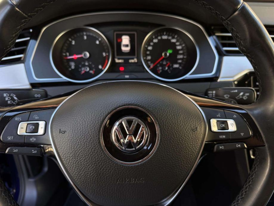 VW PASSAT 2,0 TDI DSG HIGHLINE **1.VL.** 2 GOD JAMSTVA** VELIKI I MALI, fotografija 9