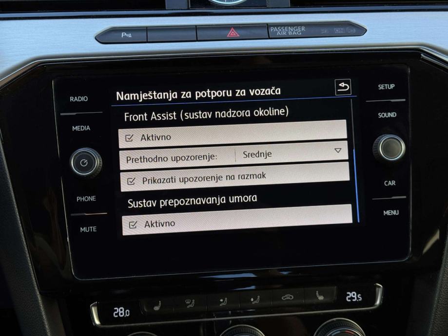 VW PASSAT 2,0 TDI DSG HIGHLINE **1.VL.** 2 GOD JAMSTVA** VELIKI I MALI, fotografija 18