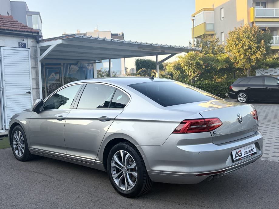VW Passat 2,0 TDI DSG Highline *1.vlasnik* *Servisna VW* *Jamstvo*, fotografija 8